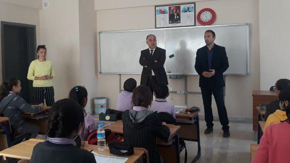 İlçe Milli Eğitim Müdürümüz Gürkan EMEKSİZ  Mustafa Çekiç Ortaokulu´nu ziyaret etti.