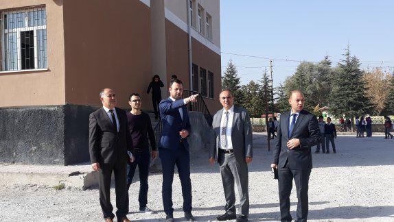 Kaymakam Halil İbrahim ACIR Mehmet Akif Ersoy Ortaokulunu Ziyaret etti.
