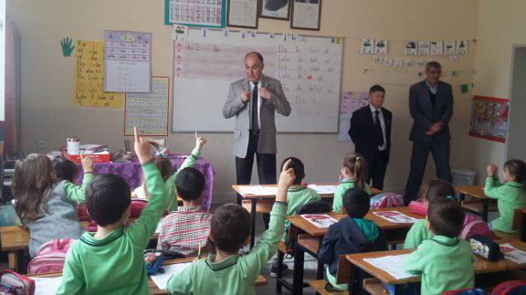  İlçe Milli Eğitim Müdürümüz Gürkan EMEKSİZ   Cumhuriyet İlkokulu nu ziyarette bulundu.