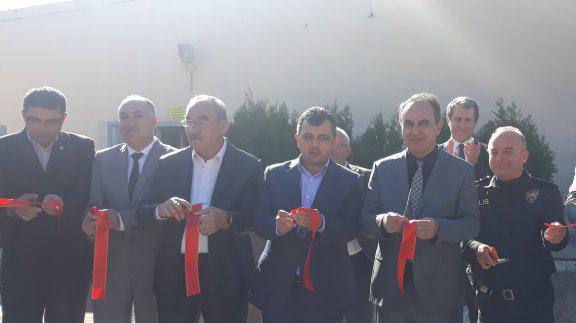 İlçe Milli Eğitim Müdürü Gürkan Emeksiz basketbol sahası açılış törenine katıldı.