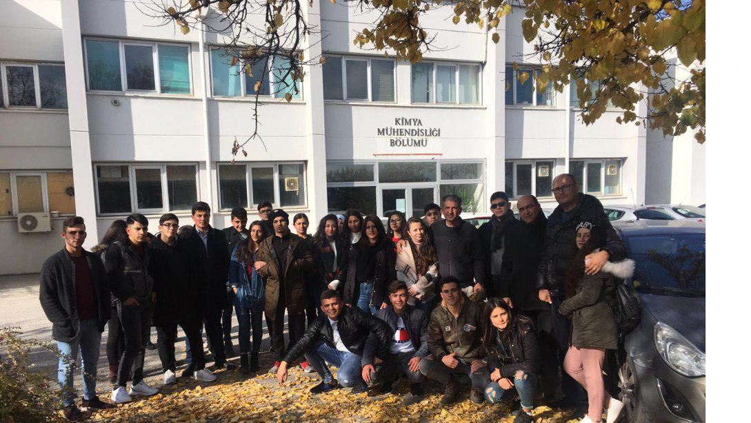 Emirdağ Aziziye Anadolu Lisesi Ankara Hacettepe Üniversitesine Tanıtım Gezisi Düzenledi.