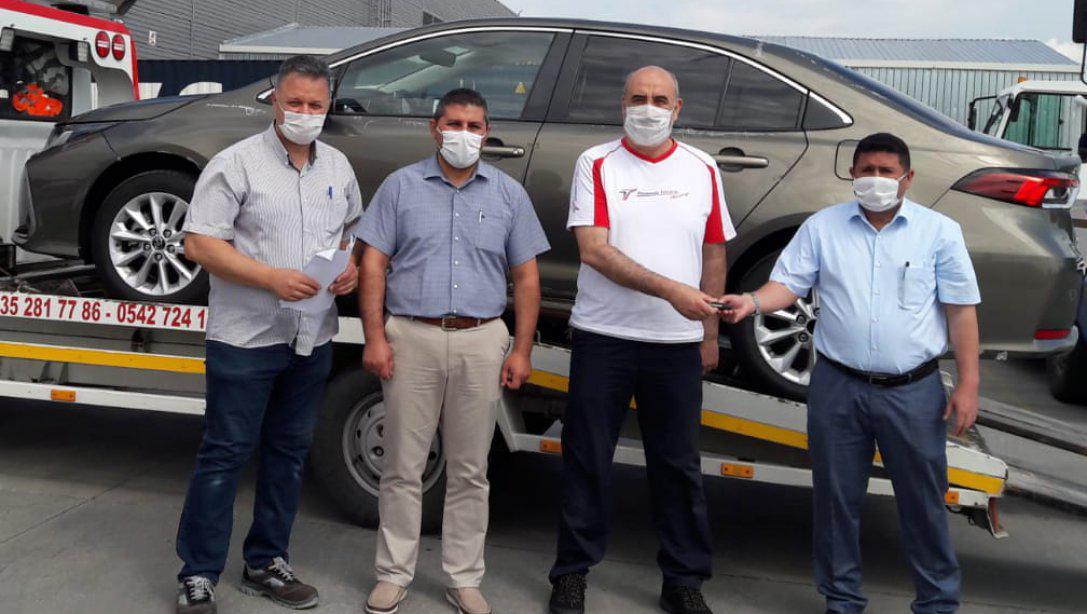 Toyota Otomotiv Türkıye A.Ş. Meslekı Teknik Anadolu Lisemize Araç Hedıyesı