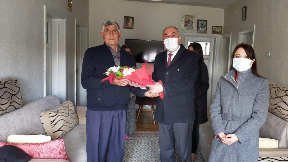 İlçe Milli Eğitim Müdürü Gürkan EMEKSİZ Şehit Ailesini Ziyaret Etti