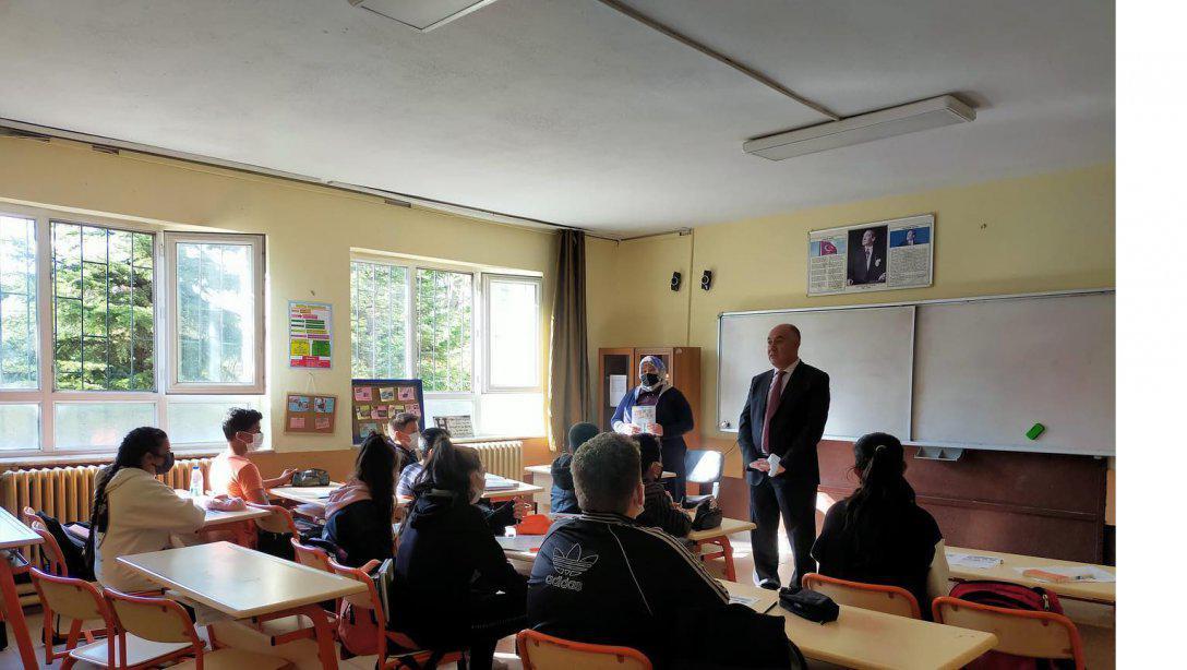 İlçe Millı Eğitim Müdürü Gürkan Emeksiz Köy Okullarını Ziyaret Etti