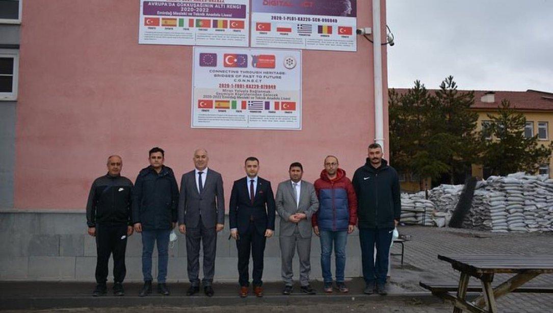 Kaymakamımız Sayın Osman BİLİCİ Emirdağ Mesleki ve Teknik Anadolu Lisesi'ni Ziyaret Etti.