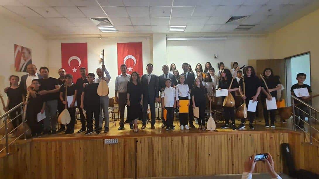 Mustafa Çekiç Ortaokulu Müzik Kulübü Türk Halk Müziği Konseri Büyük Beğeni Topladı