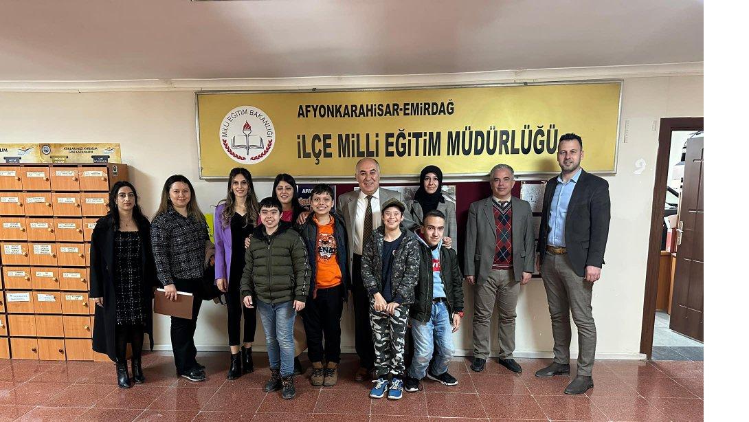 İlçemizin Özel Çocukları İlçe Milli Eğitim Müdürü Gürkan EMEKSİZ'i Ziyaret Etti